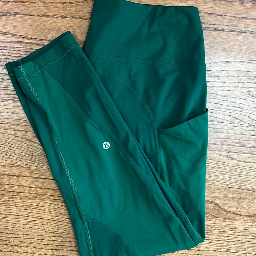 Lululemon  everglade green crop 23”